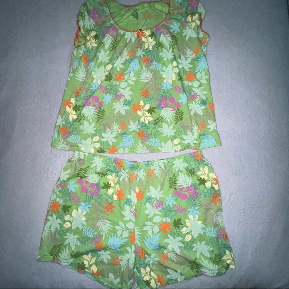 Secret Treasures oversized Pajama Set - Green Floral Delight